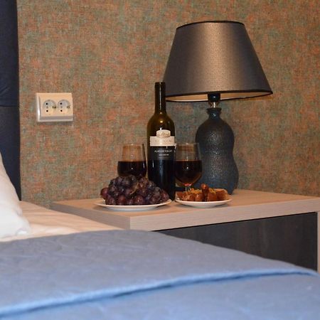Hotel Griboedov ティビリシ エクステリア 写真