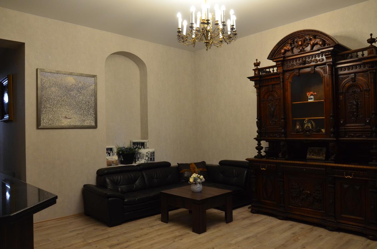 Hotel Griboedov ティビリシ エクステリア 写真
