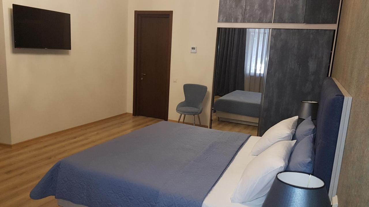 Hotel Griboedov ティビリシ エクステリア 写真