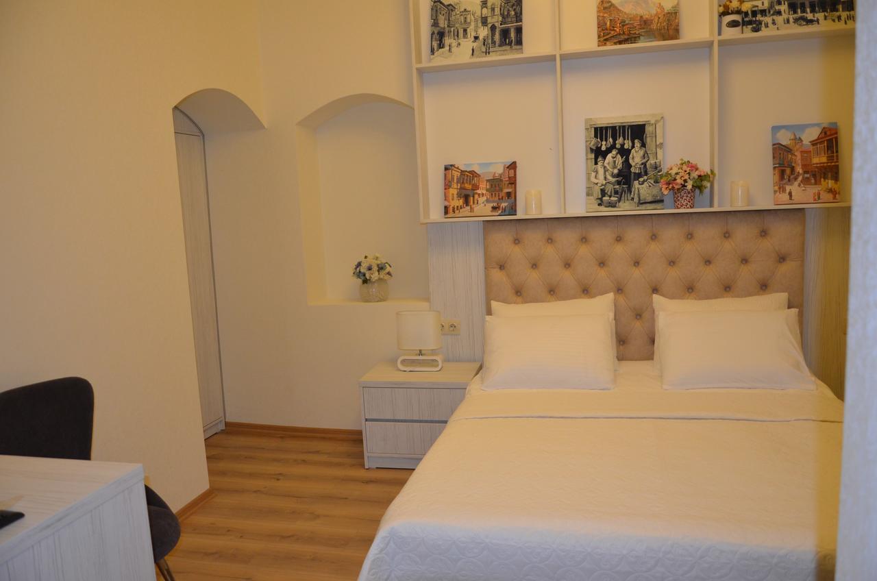 Hotel Griboedov ティビリシ エクステリア 写真