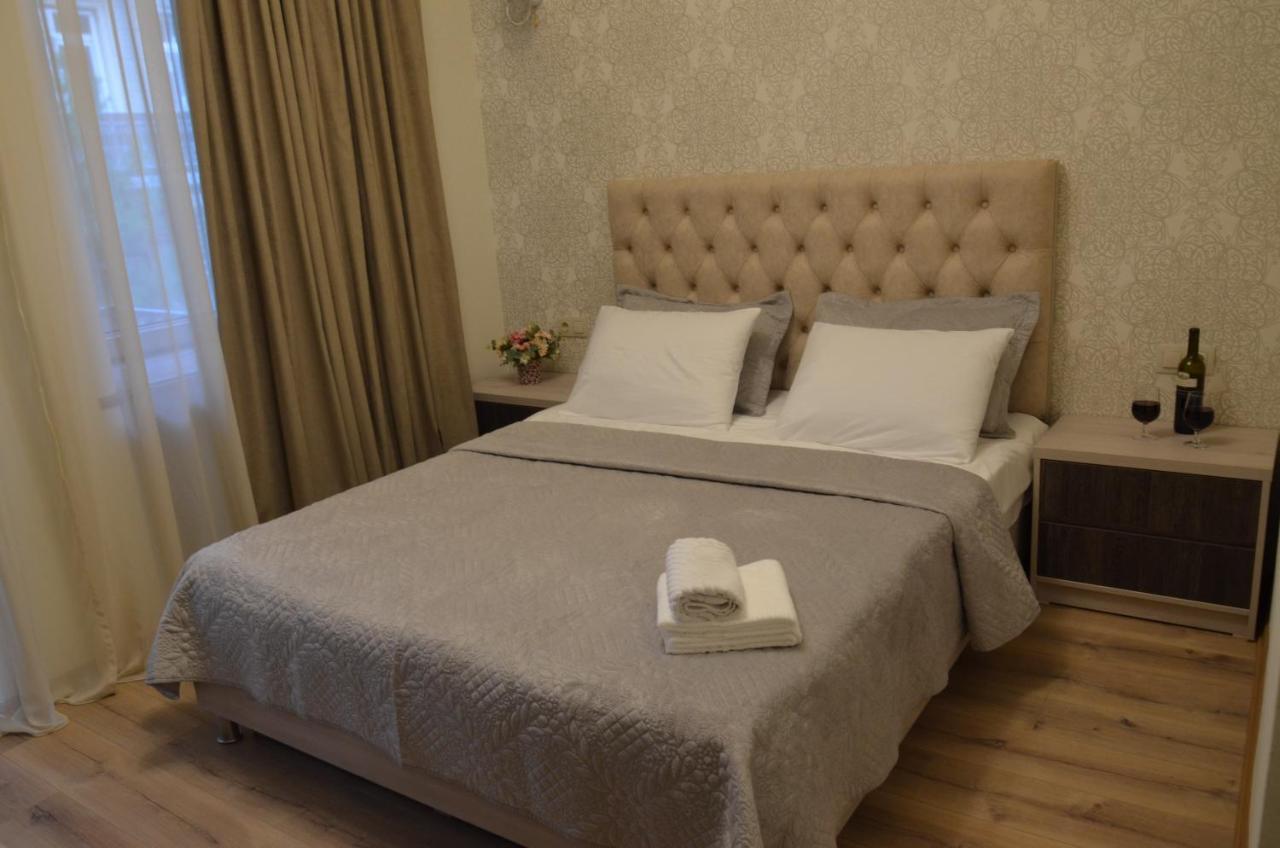 Hotel Griboedov ティビリシ エクステリア 写真
