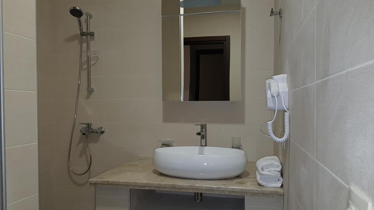 Hotel Griboedov ティビリシ エクステリア 写真