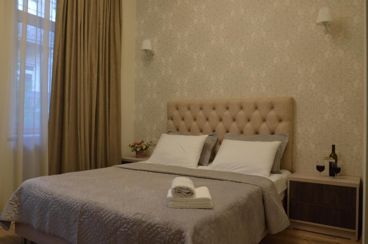 Hotel Griboedov ティビリシ エクステリア 写真